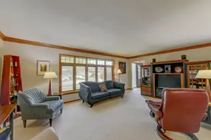 9036 Orchard Dr, Highland, IN 46322 - Photo 4