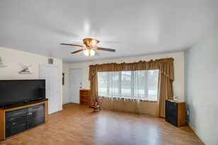 628 Oxbow Rd, Valparaiso, IN 46385 - Photo 4