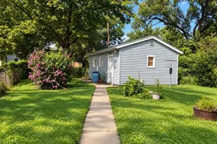 1305 N Kaley St, South Bend, IN 46628 - Photo 12