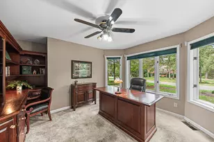 4610 Thornbury Dr W, Valparaiso, IN 46383 - Photo 14