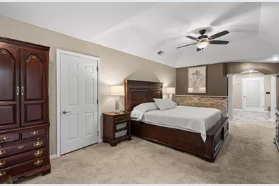 4610 Thornbury Drive W, Valparaiso, IN 46383 - Photo 22