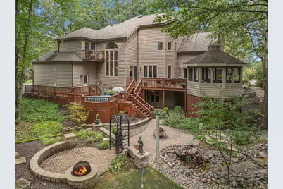 4610 Thornbury Drive W, Valparaiso, IN 46383 - Photo 2
