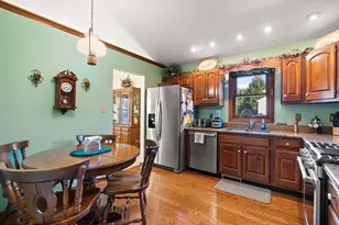 1403 Boca Lago Dr, Valparaiso, IN 46383 - Photo 8