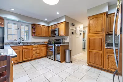 9832 Twin Creek Boulevard, Munster, IN 46321 - Photo 16