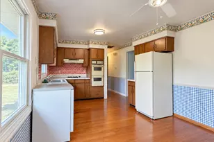 601 W Alice St, Kouts, IN 46347 - Photo 4