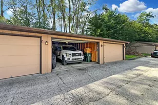 852 Jordan Cir, Schererville, IN 46375 - Photo 12