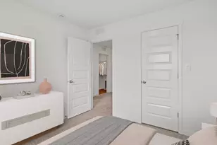 519 Cressmoor Blvd, Hobart, IN 46342 - Photo 6