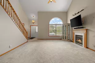 376 Cherry Hills Dr, Chesterton, IN 46304 - Photo 8
