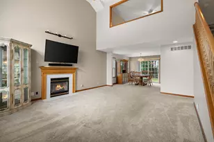 376 Cherry Hills Dr, Chesterton, IN 46304 - Photo 6