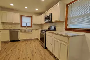 7520 Independence St, Merrillville, IN 46410 - Photo 4