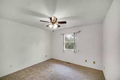 214 Locust Avenue S, Hebron, IN 46341 - Photo 10