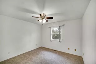 214 Locust Ave S, Hebron, IN 46341 - Photo 10