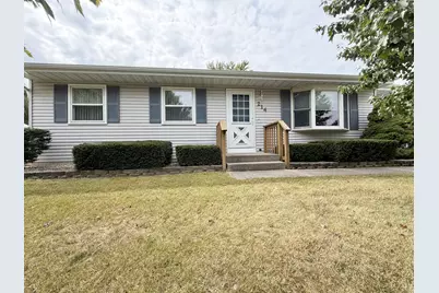 214 Locust Avenue S, Hebron, IN 46341 - Photo 2