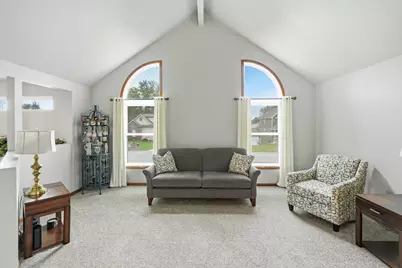565 Waterford Lane, Valparaiso, IN 46385 - Photo 6