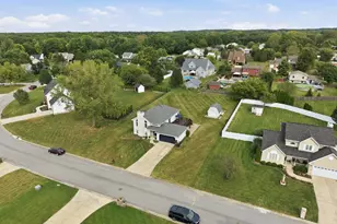 565 Waterford Ln, Valparaiso, IN 46385 - Photo 36