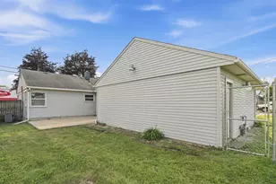 920 W Old Ridge Rd, Hobart, IN 46342 - Photo 20