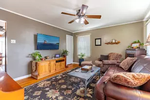 3321 Maple Dr, Highland, IN 46322 - Photo 6