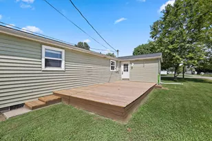 911 Harrison St, Frankton, IN 46044 - Photo 4