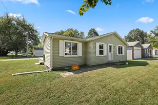 911 Harrison St, Frankton, IN 46044 - Photo 2