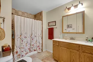 1486 Lake St, Hobart, IN 46342 - Photo 12