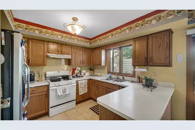1486 Lake Street, Hobart, IN 46342 - Photo 6