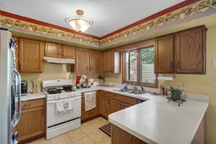 1486 Lake St, Hobart, IN 46342 - Photo 6