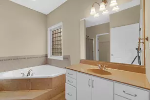 2257 Blarney Stone Dr, Valparaiso, IN 46385 - Photo 24