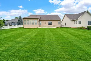 2257 Blarney Stone Dr, Valparaiso, IN 46385 - Photo 42