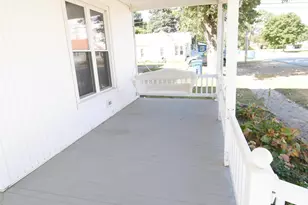 105 W South St, Remington, IN 47977 - Photo 8