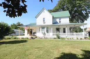105 W South St, Remington, IN 47977 - Photo 6