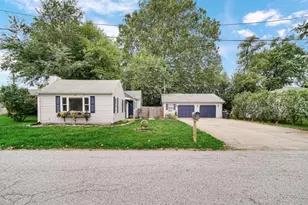 2696 Edgewood St, Portage, IN 46368 - Photo 10