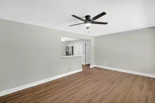 2933 W 38th Pl, Hobart, IN 46342 - Photo 6