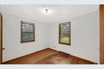 1942 S Colfax Street, Griffith, IN 46319 - Photo 6