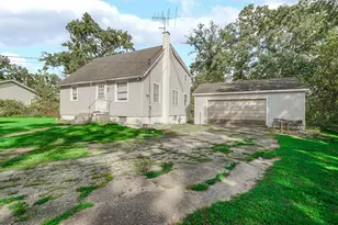 1942 S Colfax St, Griffith, IN 46319 - Photo 1