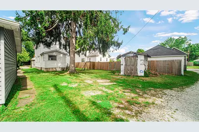 404 Maple Avenue, La Porte, IN 46350 - Photo 18