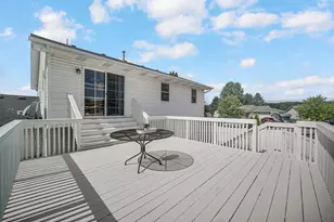 7581 Murrelet St, Hobart, IN 46342 - Photo 16
