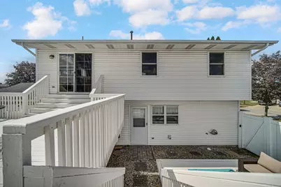 7581 Murrelet Street, Hobart, IN 46342 - Photo 16
