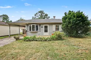 3752 Sandusky St, Hobart, IN 46342 - Photo 2