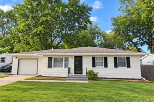 1218 E Farragut St, Crown Point, IN 46307 - Photo 1