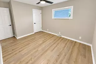 1218 E Farragut St, Crown Point, IN 46307 - Photo 12