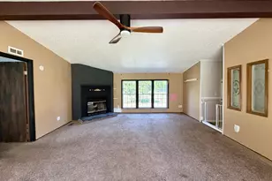6036 Vermont St, Merrillville, IN 46410 - Photo 6