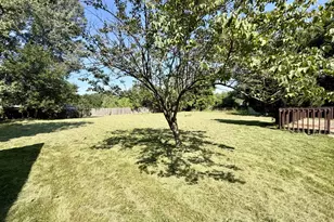 6036 Vermont St, Merrillville, IN 46410 - Photo 2
