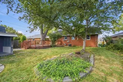 609 E Ash Place, Griffith, IN 46319 - Photo 18