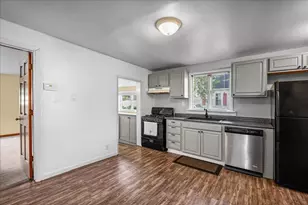 208 W Alyea St, Hebron, IN 46341 - Photo 10