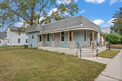 804 E 3rd Street, Hobart, IN 46342 - Photo 1