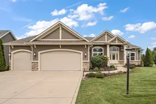 1350 Treviso Bay Dr, Valparaiso, IN 46385 - Photo 2