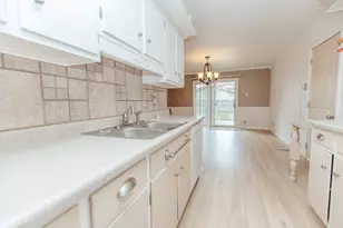 6286 California St, Hobart, IN 46342 - Photo 6