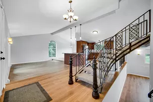 435 W 300 S, Valparaiso, IN 46385 - Photo 6