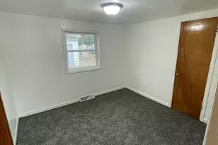 2741 Edgewood St, Portage, IN 46368 - Photo 6