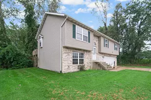 6655 Palm St, Portage, IN 46368 - Photo 2
